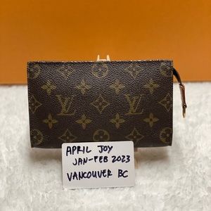 LV bucket pochette monogram